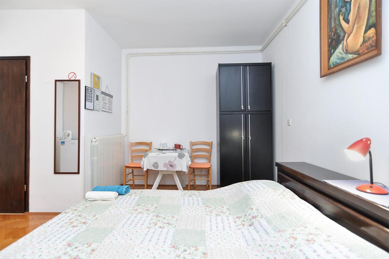 Rooms Veli Vrh 2208 Pola Esterno foto